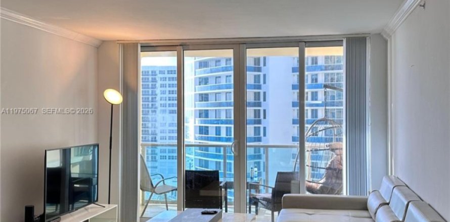 Condo in Hollywood, Florida, 1 bedroom  № 2035904