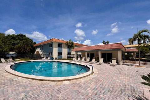 Copropriété à vendre à Wilton Manors, Floride: 2 chambres, 109.62 m2 № 2190755 - photo 21