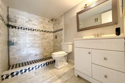 Copropriété à vendre à Wilton Manors, Floride: 2 chambres, 109.62 m2 № 2190755 - photo 10