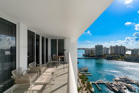 Condominio en alquiler en Miami Beach, Florida, 2 dormitorios, 117.99 m2 № 2010744 - foto 8
