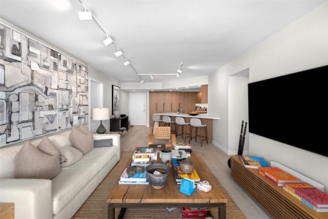 Condominio en alquiler en Miami Beach, Florida, 2 dormitorios, 117.99 m2 № 2010744 - foto 6