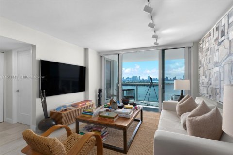 Condominio en alquiler en Miami Beach, Florida, 2 dormitorios, 117.99 m2 № 2010744 - foto 7