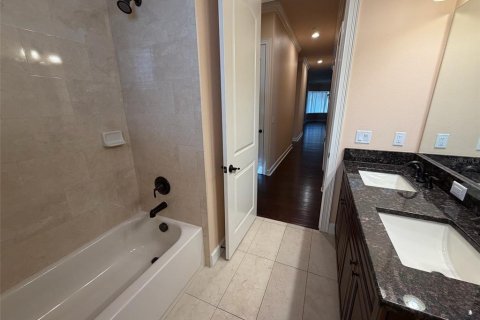Villa ou maison à vendre à New Port Richey, Floride: 5 chambres, 361.3 m2 № 2415362 - photo 30