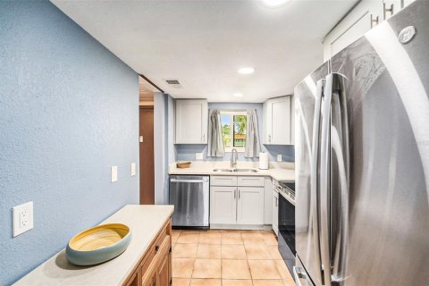 Купить кондоминиум в Сент-Питерсберг, Флорида 6 комнат, 74.32м2, № 1840093 - фото 4