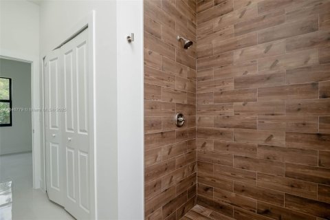 Casa en venta en Lehigh Acres, Florida, 3 dormitorios, 138.52 m2 № 1845991 - foto 14