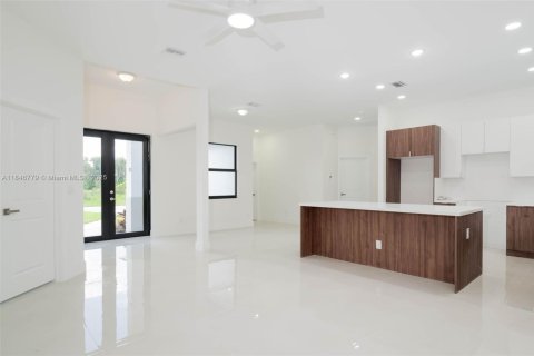 Casa en venta en Lehigh Acres, Florida, 3 dormitorios, 138.52 m2 № 1845991 - foto 7