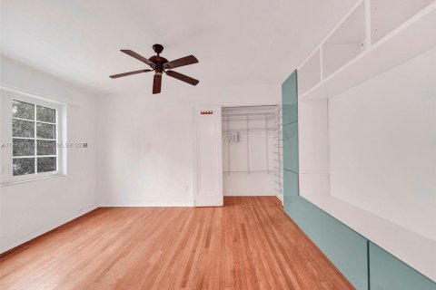 Снять в аренду кондоминиум в Майами-Бич, Флорида 33.82м2, № 1945196 - фото 12