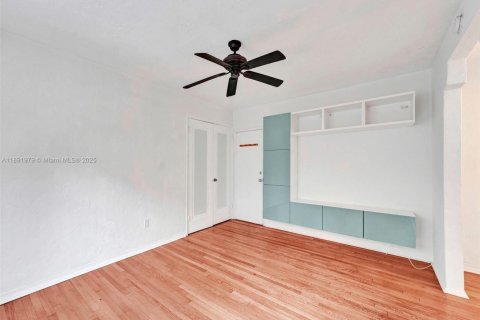 Снять в аренду кондоминиум в Майами-Бич, Флорида 33.82м2, № 1945196 - фото 6