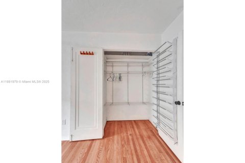 Снять в аренду кондоминиум в Майами-Бич, Флорида 33.82м2, № 1945196 - фото 11