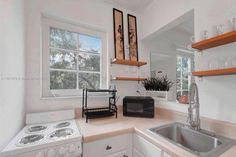 Снять в аренду кондоминиум в Майами-Бич, Флорида 33.82м2, № 1945196 - фото 16