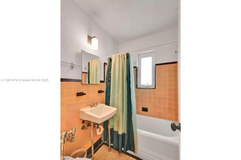 Снять в аренду кондоминиум в Майами-Бич, Флорида 33.82м2, № 1945196 - фото 15