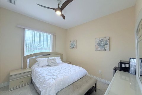 Casa en venta en North Port, Florida, 3 dormitorios, 187.48 m2 № 2272842 - foto 27