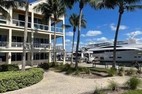 Propiedad comercial en venta en Naples, Florida № 1939862 - foto 1