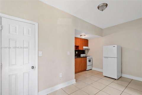 Apartment in Miami, Florida 1 bedroom, 41.81 sq.m. № 2059475