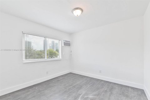 Снять в аренду квартиру в Майами, Флорида 1 спальня, 46.45м2, № 1978087 - фото 16