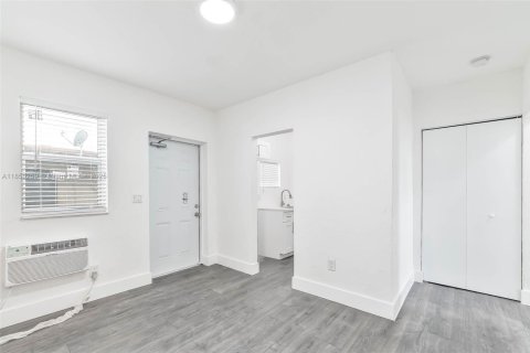 Снять в аренду квартиру в Майами, Флорида 1 спальня, 46.45м2, № 1978087 - фото 13