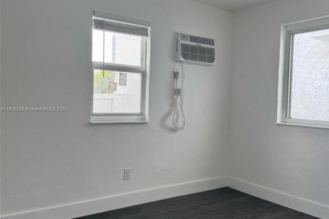 Снять в аренду квартиру в Майами, Флорида 1 спальня, 46.45м2, № 1978087 - фото 8