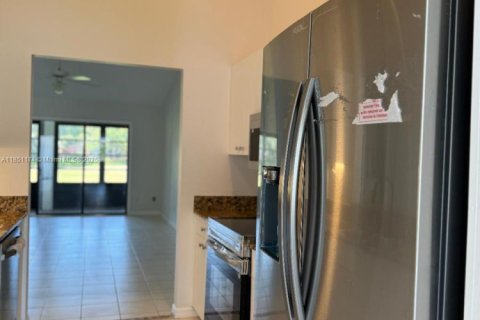 Villa ou maison à louer à Hobe Sound, Floride: 2 chambres, 112.88 m2 № 1946726 - photo 11