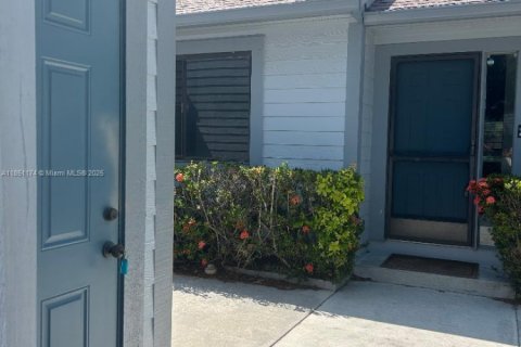 Villa ou maison à louer à Hobe Sound, Floride: 2 chambres, 112.88 m2 № 1946726 - photo 3