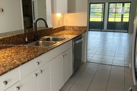 Villa ou maison à louer à Hobe Sound, Floride: 2 chambres, 112.88 m2 № 1946726 - photo 4