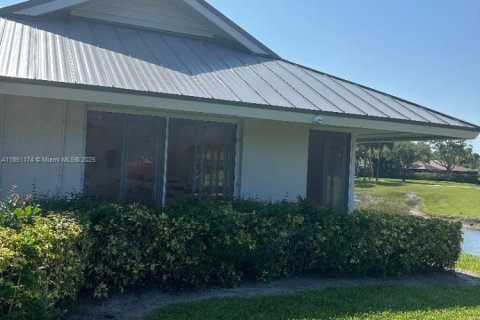 Villa ou maison à louer à Hobe Sound, Floride: 2 chambres, 112.88 m2 № 1946726 - photo 17