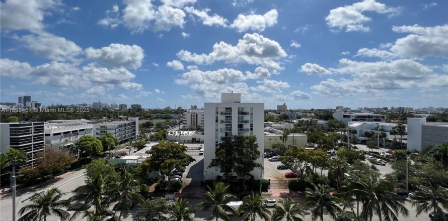 Condo in Miami Beach, Florida, 1 bedroom  № 2081598