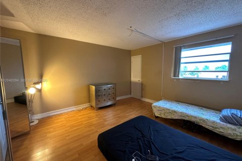 Condo in Deerfield Beach, Florida, 2 bedrooms  № 2086624 - photo 7