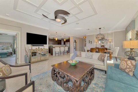 House in Venice, Florida 4 bedrooms, 188.78 sq.m. № 1529844 - photo 23