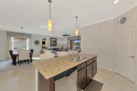 House in Venice, Florida 4 bedrooms, 188.78 sq.m. № 1529844 - photo 30