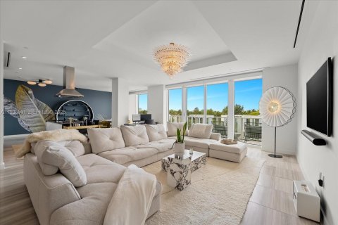 Condominio en venta en Miami Beach, Florida, 1 dormitorio, 182.92 m2 № 1994781 - foto 20
