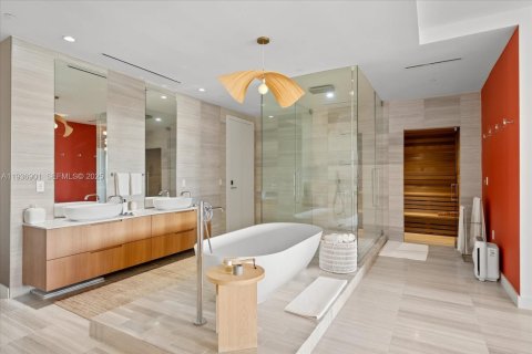 Condominio en venta en Miami Beach, Florida, 1 dormitorio, 182.92 m2 № 1994781 - foto 28