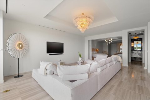 Condominio en venta en Miami Beach, Florida, 1 dormitorio, 182.92 m2 № 1994781 - foto 17