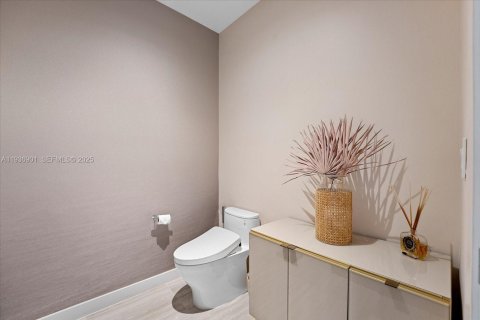 Condominio en venta en Miami Beach, Florida, 1 dormitorio, 182.92 m2 № 1994781 - foto 29