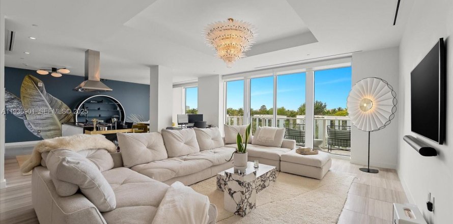 Condominio en Miami Beach, Florida, 1 dormitorio  № 1994781