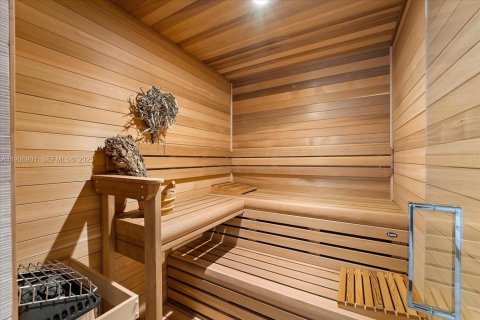 Condominio en venta en Miami Beach, Florida, 1 dormitorio, 182.92 m2 № 1994781 - foto 30