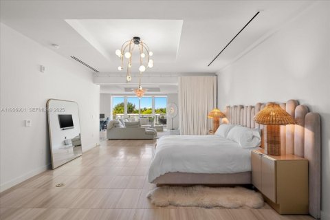 Condominio en venta en Miami Beach, Florida, 1 dormitorio, 182.92 m2 № 1994781 - foto 24