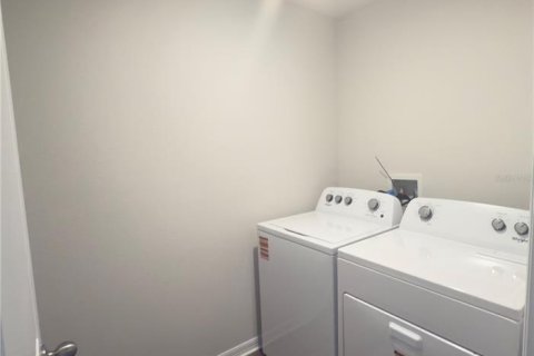 Casa en alquiler en Palmetto, Florida, 5 dormitorios, 242.01 m2 № 1866676 - foto 13