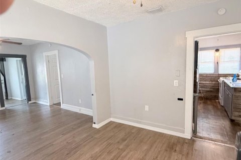 Casa en alquiler en Saint Petersburg, Florida, 2 dormitorios, 75.81 m2 № 2094456 - foto 9