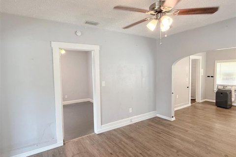 Casa en alquiler en Saint Petersburg, Florida, 2 dormitorios, 75.81 m2 № 2094456 - foto 7