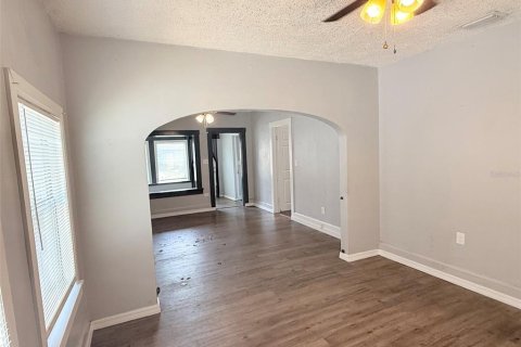 Casa en alquiler en Saint Petersburg, Florida, 2 dormitorios, 75.81 m2 № 2094456 - foto 8