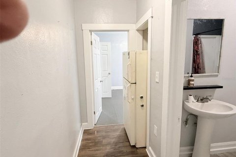Casa en alquiler en Saint Petersburg, Florida, 2 dormitorios, 75.81 m2 № 2094456 - foto 13