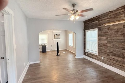 Casa en alquiler en Saint Petersburg, Florida, 2 dormitorios, 75.81 m2 № 2094456 - foto 5