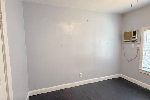 Casa en alquiler en Saint Petersburg, Florida, 2 dormitorios, 75.81 m2 № 2094456 - foto 17