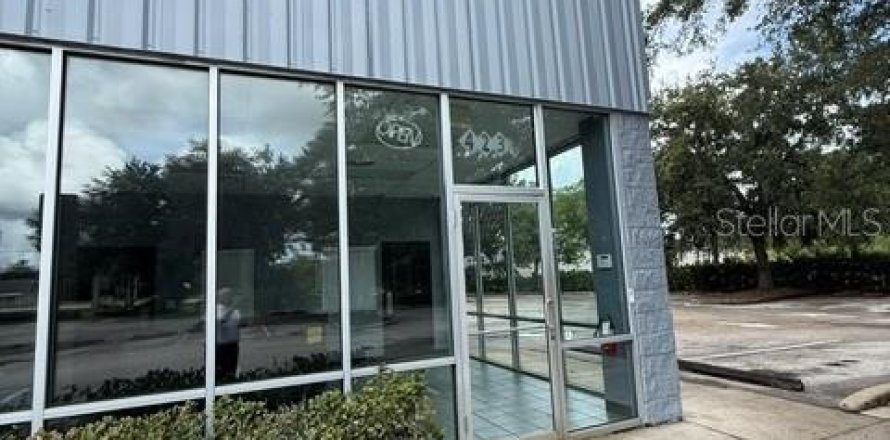 Propiedad comercial en Sanford, Florida 371.61 m2 № 2425801
