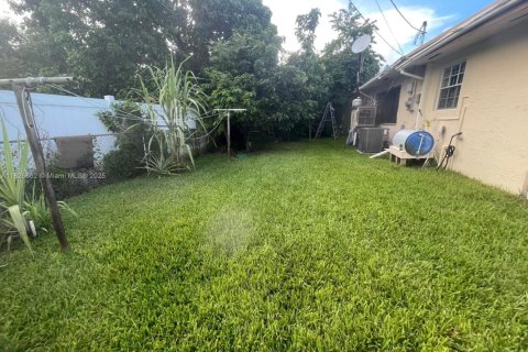 Casa en venta en North Miami Beach, Florida, 3 dormitorios, 142.14 m2 № 1807034 - foto 10