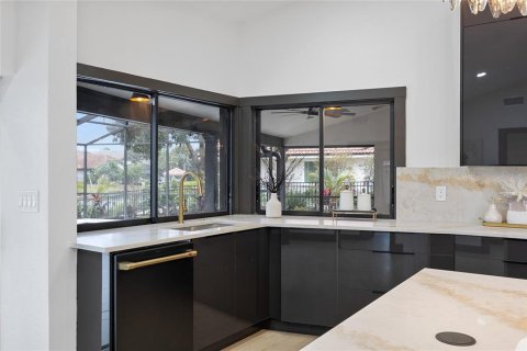 Casa en venta en Tampa, Florida, 4 dormitorios, 280.84 m2 № 1566927 - foto 21