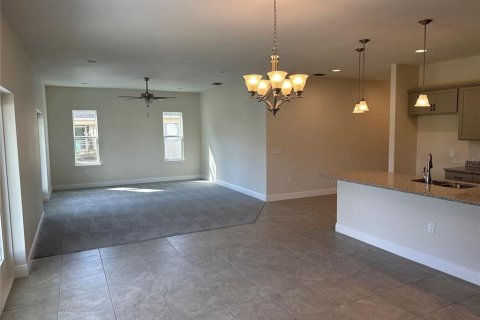 House in North Port, Florida 3 bedrooms, 208.84 sq.m. № 2232940 - photo 2
