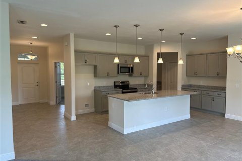House in North Port, Florida 3 bedrooms, 208.84 sq.m. № 2232940 - photo 4
