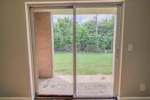 Touwnhouse à louer à Boynton Beach, Floride: 3 chambres, 100.71 m2 № 2392797 - photo 16