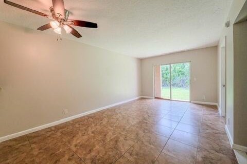 Touwnhouse à louer à Boynton Beach, Floride: 3 chambres, 100.71 m2 № 2392797 - photo 3